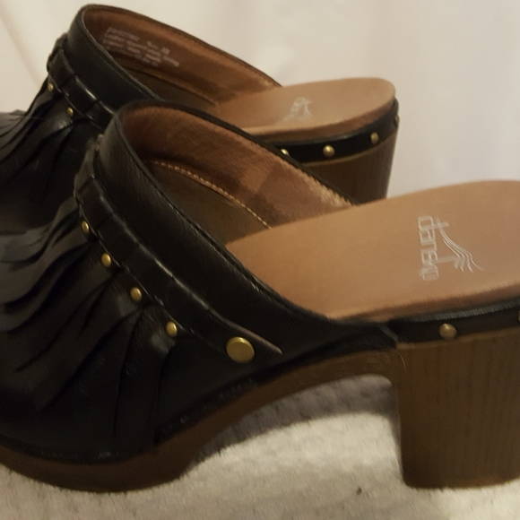 Shoes - Picture 2 of 3